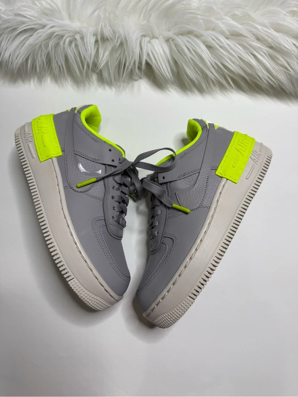 Nike Air Force 1 Shoes in Grey Neon Yellow Accent Woman Sneakers Size 6.5 New